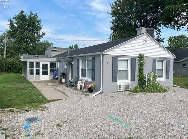 242 N Worthy Street, Marblehead, OH 43440
