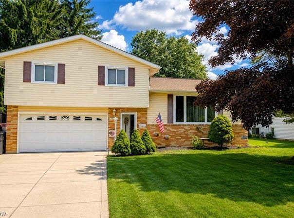 32703 Arlesford Drive, Solon, OH 44139