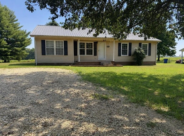 120 Carlton, GLEASON, TN 38229