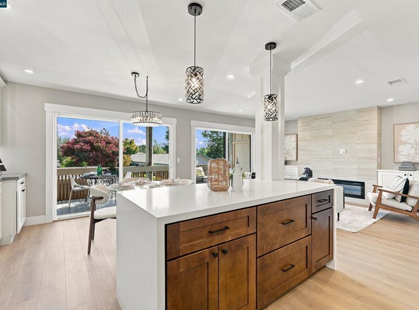 2501 Pine Knoll Dr, Walnut Creek, CA 94595