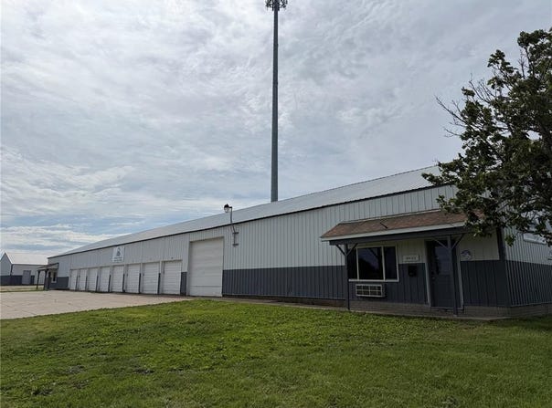 301 Old Dubuque Rd, Anamosa, IA 52205