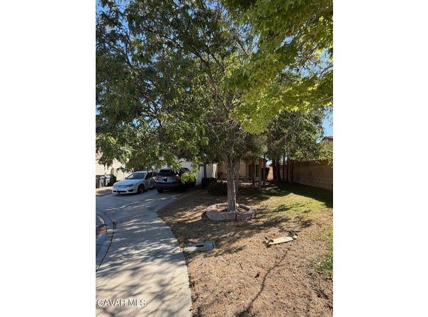 44114 Radcliff Court, Lancaster, CA 93536