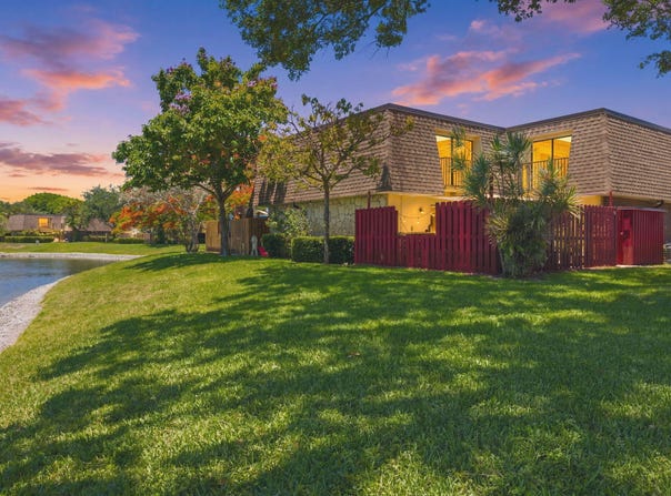 2883 SW 22nd Circle, Delray Beach, FL 33445