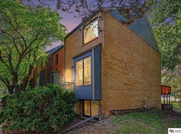 5809 Berkeley Drive, Lincoln, NE 68512