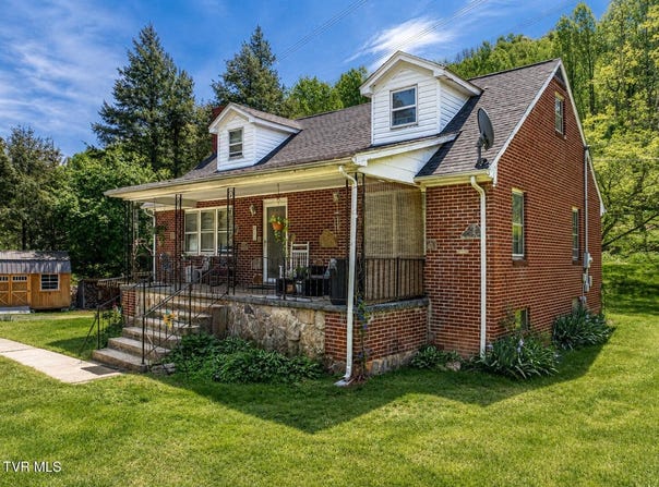 431 Mitchell Valley Drive, Marion, VA 24354