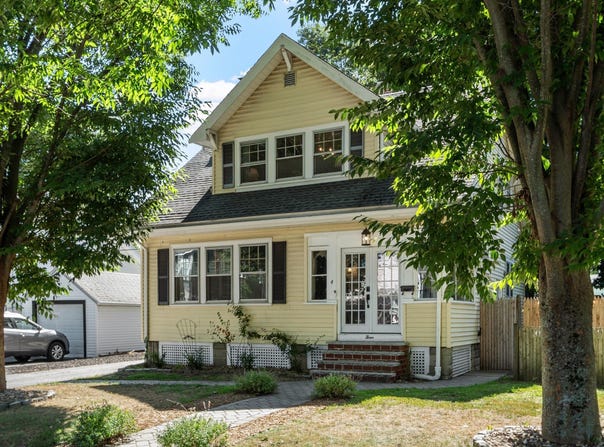 4 Stone Avenue, Stoneham, MA 02180
