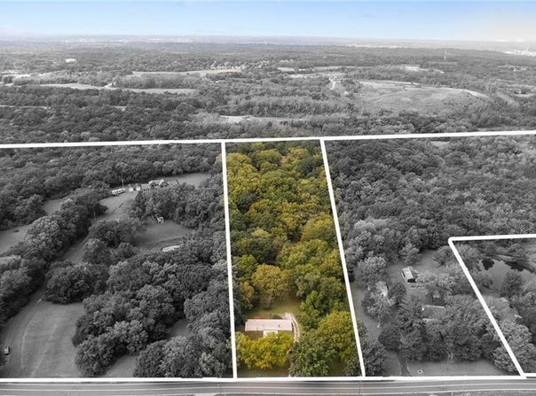 3122 S Owens School Road, Independence, MO 64057