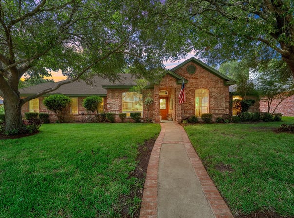 9408 Silverthorn Drive, Waco, TX 76708