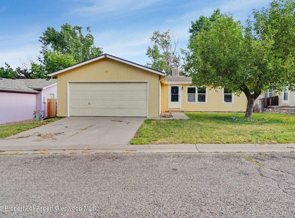 23 E Bonanza Place, Battlement Mesa, CO 81635