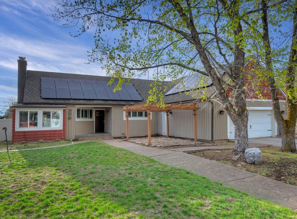 10750 S DIMPLE DELL Dr, Sandy, UT 84092