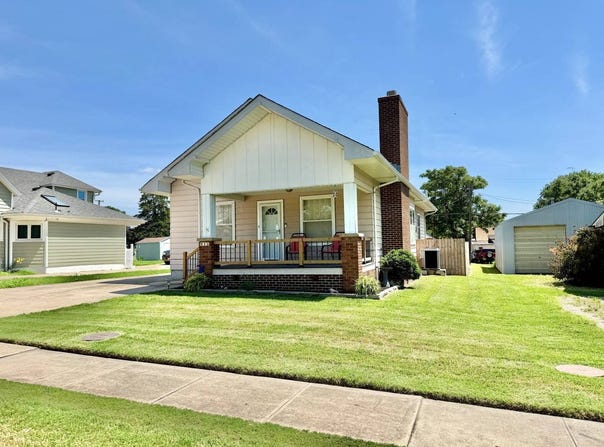 215 E Court St, Lincoln, KS 67455