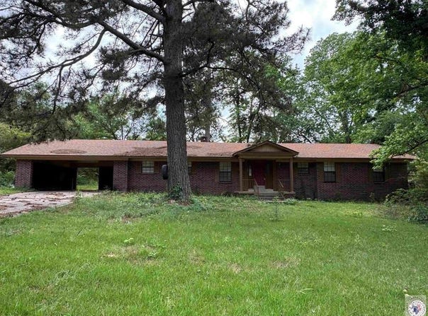203 Chickasaw Cir, Atlanta, TX 75551