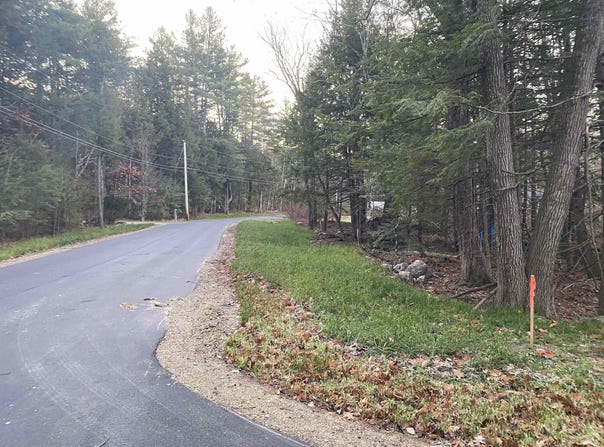 Als Drive, Weare, NH 03281
