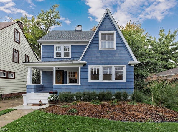 2092 Hampstead Road, Cleveland Heights, OH 44118