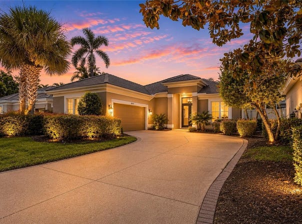 8762 52ND Avenue E, BRADENTON, FL 34211
