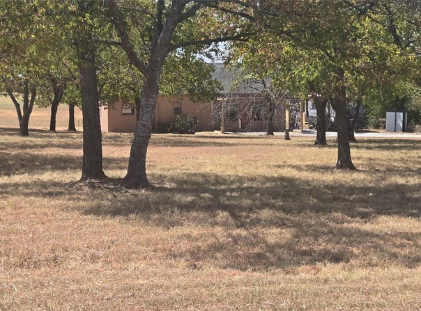 139 Pecan Drive, Gainesville, TX 76240