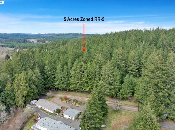 Hall Rd, Cheshire, OR 97419