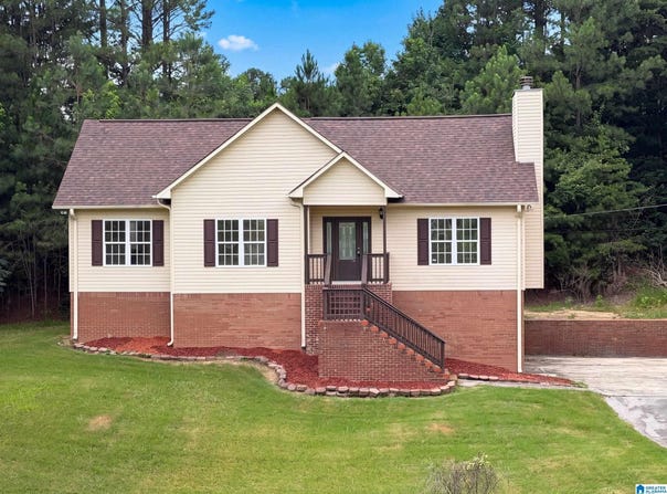 100 MIRANDA ROAD, WARRIOR, AL 35180
