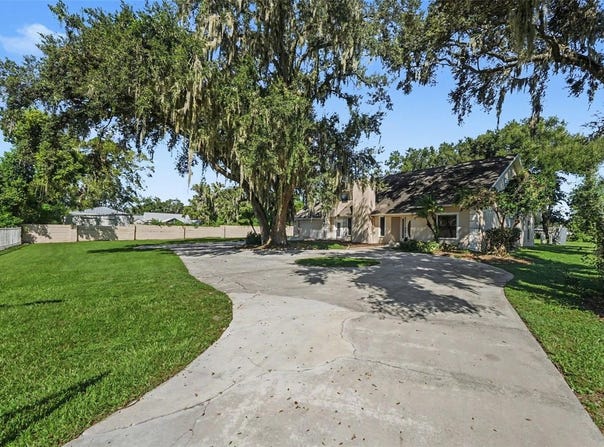 126 GOINS Drive, SEFFNER, FL 33584