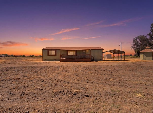8866 23rd Avenue, Lemoore, CA 93245