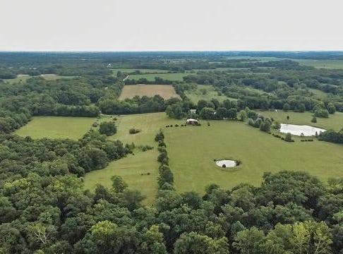 Monroe Road 956, Paris, MO 65275