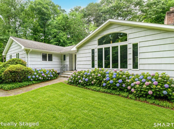 80 Wake Robin Lane, Stamford, CT 06903