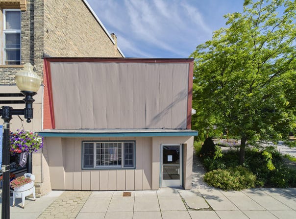 323 River Street, Manistee, MI 49660