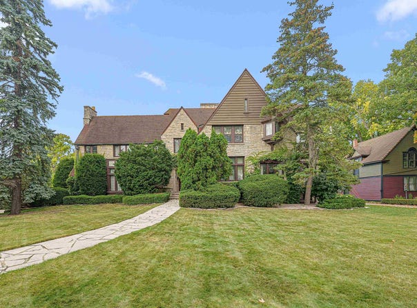 187 E DIVISION Street, FOND DU LAC, WI 54935