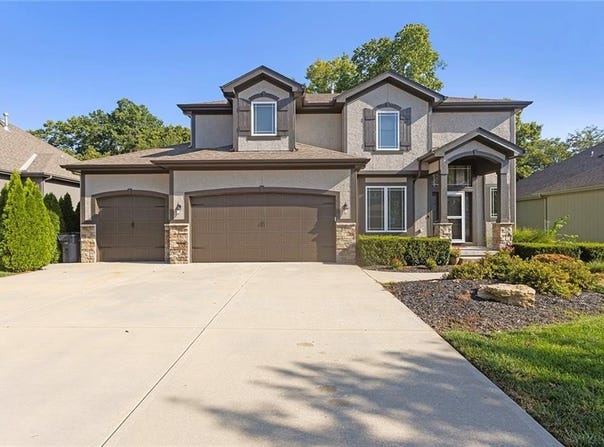 16288 W 171st Street, Olathe, KS 66062