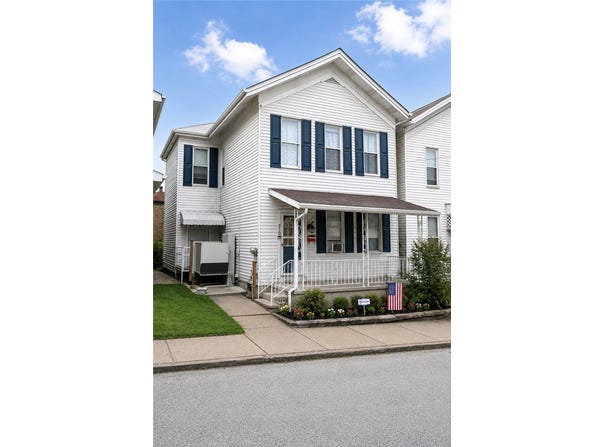 310 6th St, Monongahela, PA 15063
