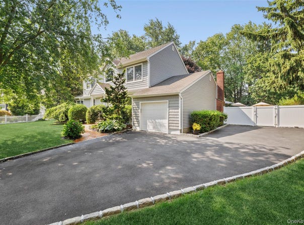 19 Duquesne Drive, Greenlawn, NY 11740