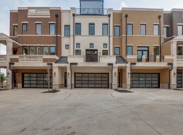 250 E Dallas Road, Grapevine, TX 76051