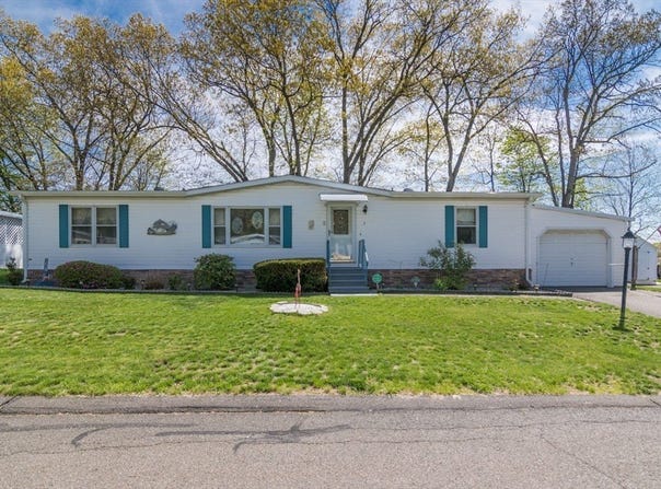 3 John Drive, West Springfield, MA 01089