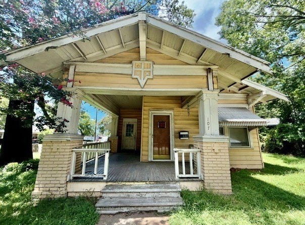 107 8th Street NE, Paris, TX 75460