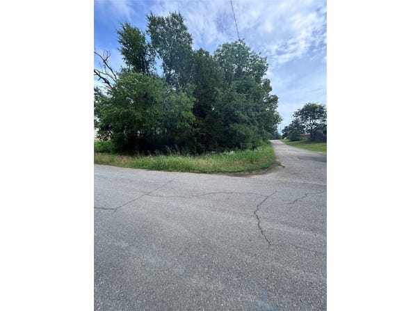 500 E Shepherd Street, Denison, TX 75021