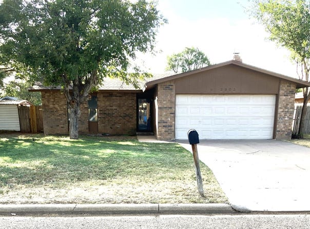 2903 Mesa Drive, Plainview, TX 79072