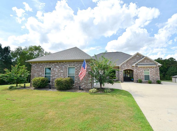 185 Pleasant Ridge Road, Mooreville, MS 38857