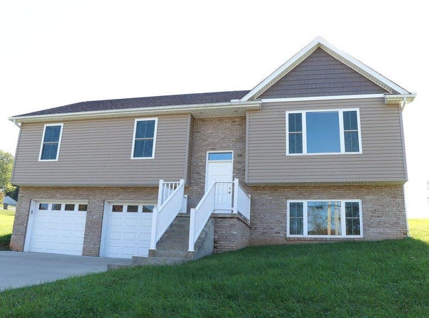 28 Emerson Road, Moundsville, WV 26041
