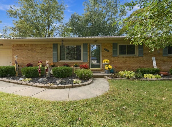 537 N Neeper Street, Capac, MI 48014