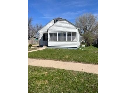 102 8th Street, Windom, MN 56101