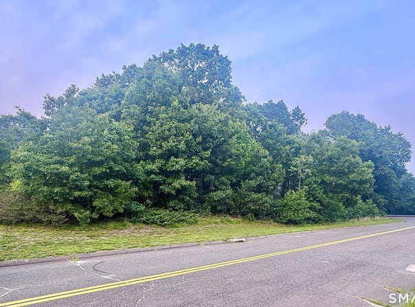 Commerce Drive, Columbia, CT 06237