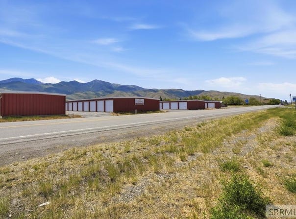 206 E Custer Street, Mackay, ID 83251