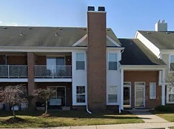 46101 Allenton Dr, Macomb Twp, MI 48044