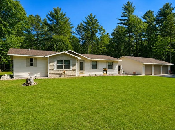 6278 CARLSON RD, Land O Lakes, WI 54540