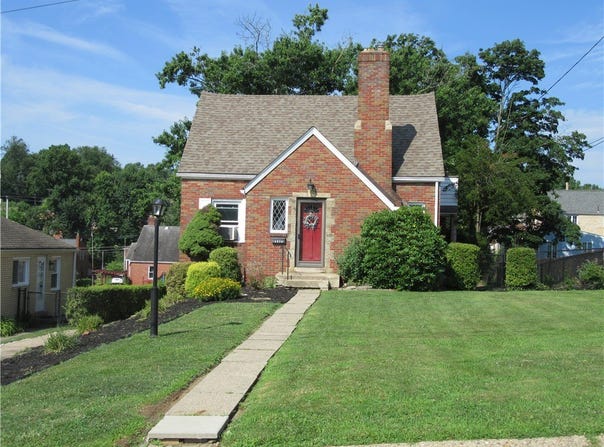 4814 Roberta Drive, Whitehall, PA 15236