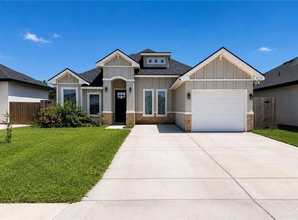 3712 E Diamondhead Avenue, Alton, TX 78573