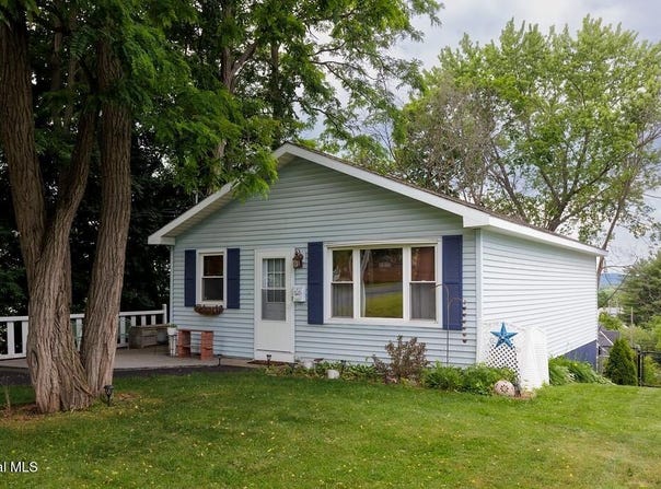 2407 Lenox Road, Schenectady, NY 12308