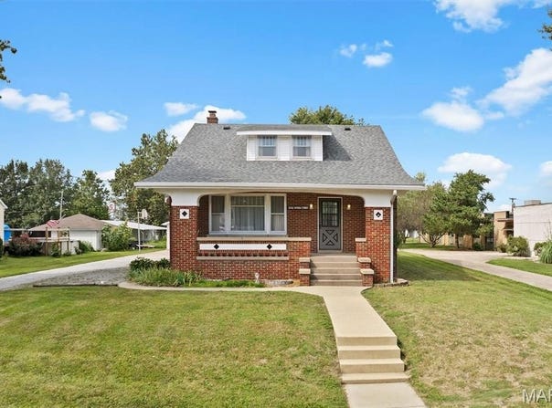 409 E Main Street, Alhambra, IL 62001