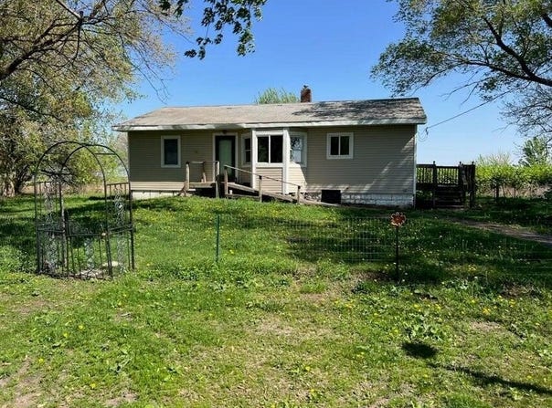 28076 690th Avenue, Colo, IA 50056