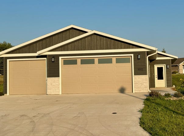 1002 S 6th Ave, Rock Rapids, IA 51246